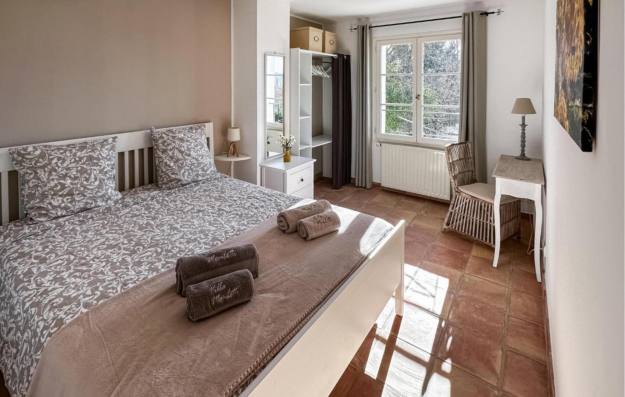 Villamombetti Montauroux Buitenkant foto