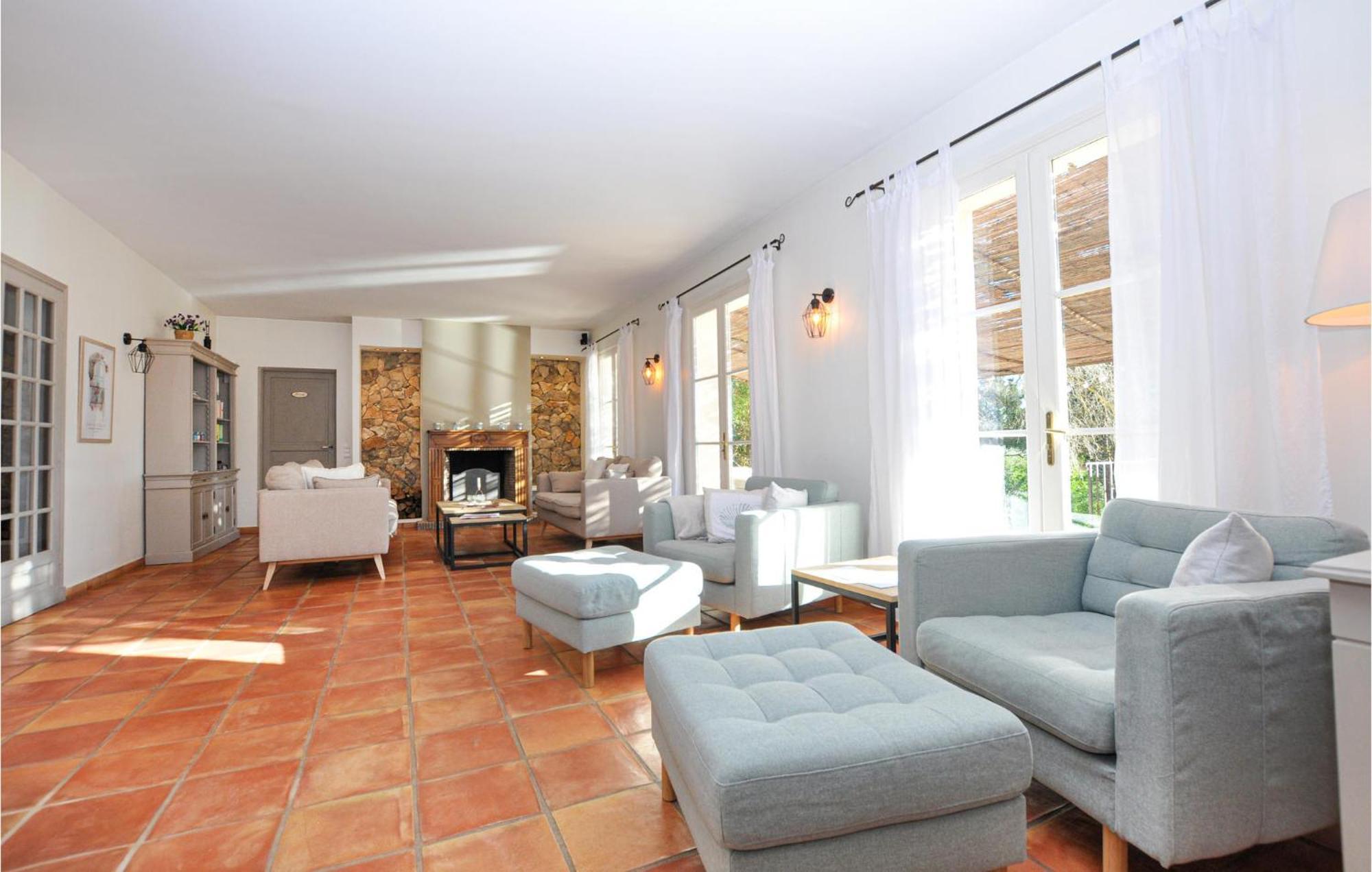 Villamombetti Montauroux Buitenkant foto